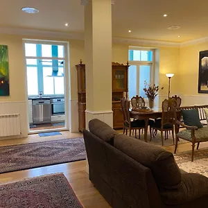 Amplio Apartamento Junto Al Guggenheim Bilbao